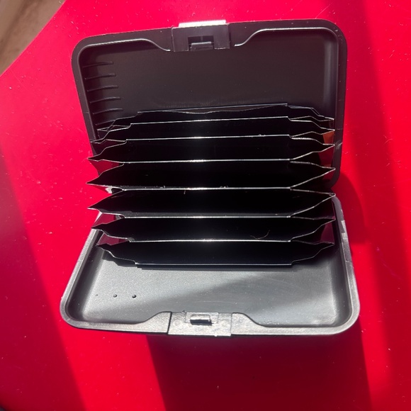 NWoT Hard case Wallet Credit Cards Holder Autumn Leaves print, Like new - Picture 3 of 3